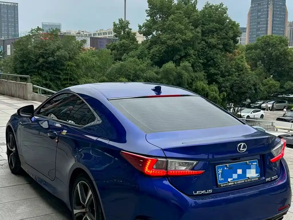 Lexus RC — фото 5