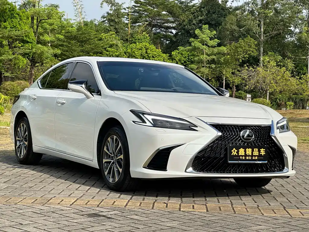 Lexus ES — фото 3