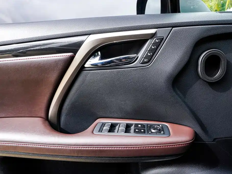 Lexus RX — фото 14