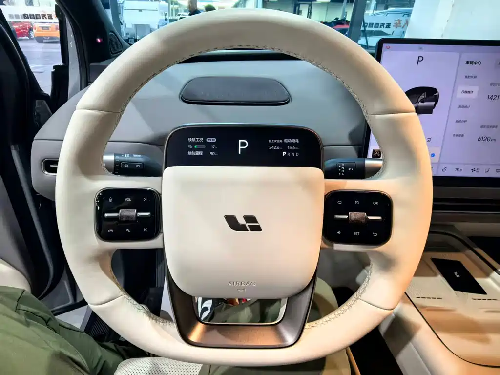 Li Auto Li i6 — фото 2