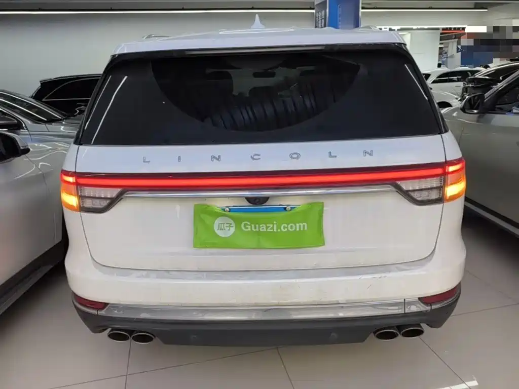 Lincoln Aviator (Import) — фото 6