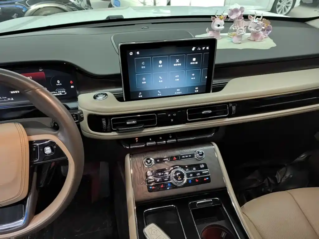 Lincoln Aviator (Import) — фото 10