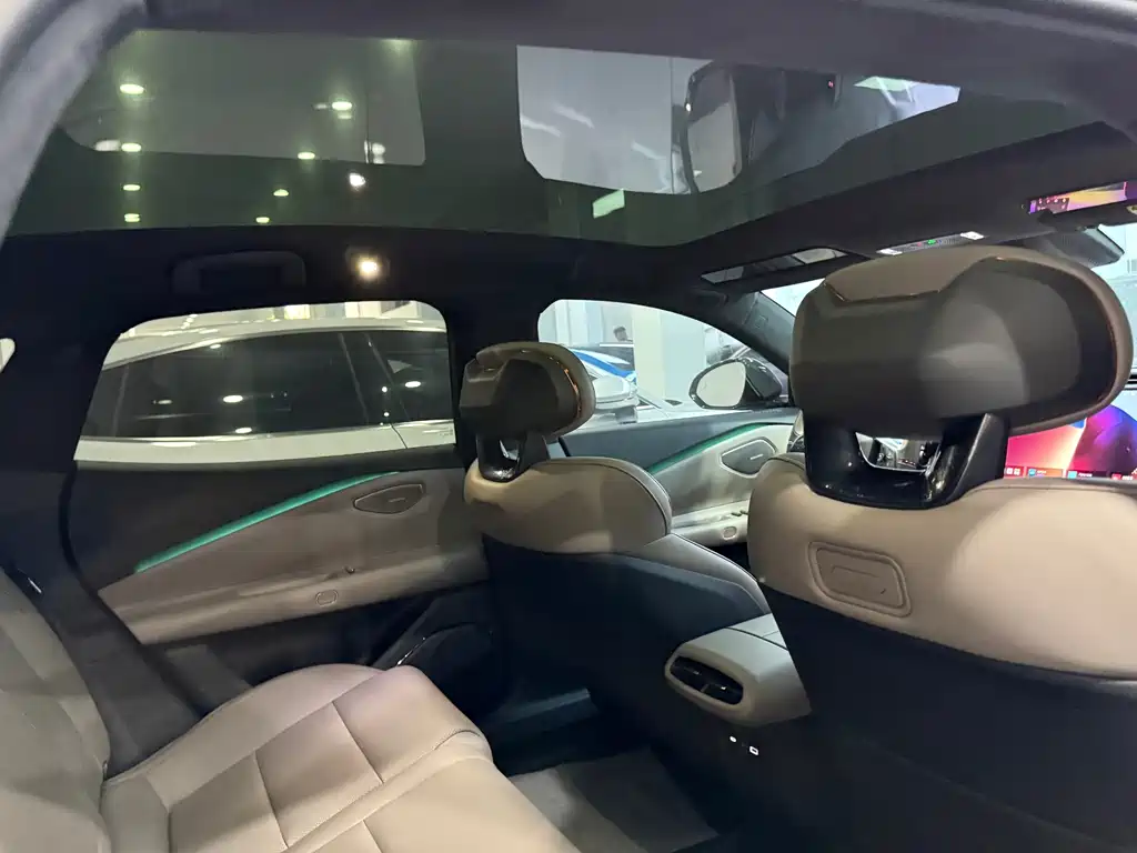 Lynk & Co Z10 — фото 17