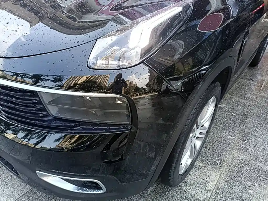 Lynk & Co 01 — фото 24