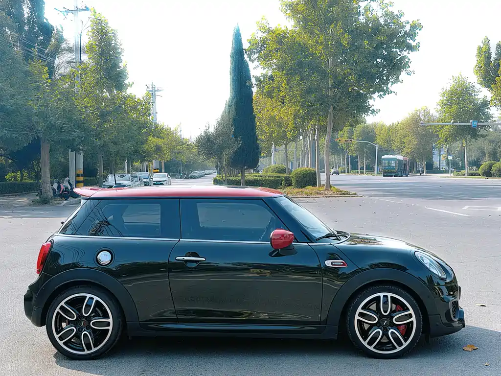 MINI Mini JCW — фото 7