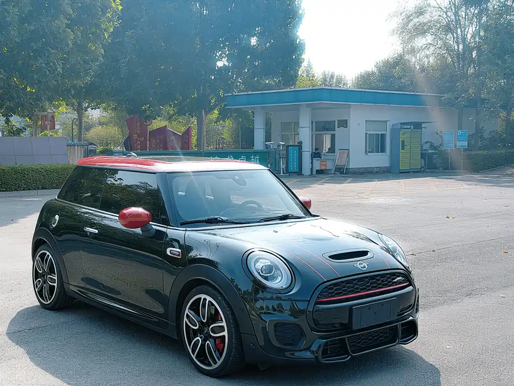 MINI Mini JCW — фото 8