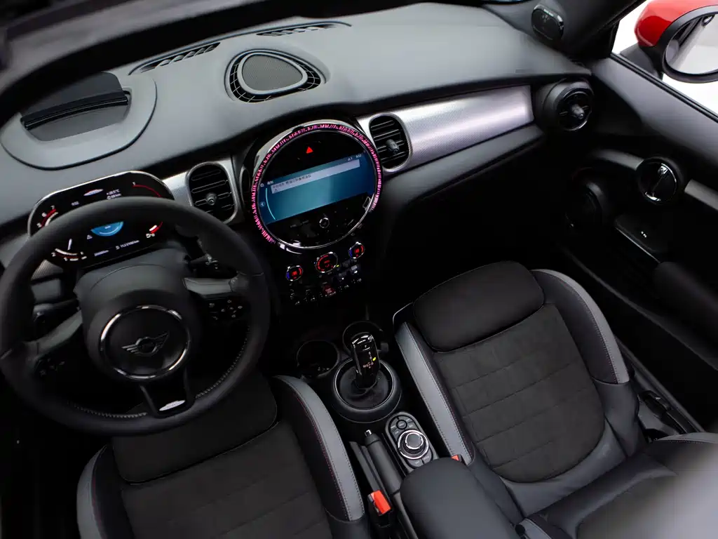 MINI Mini JCW — фото 11