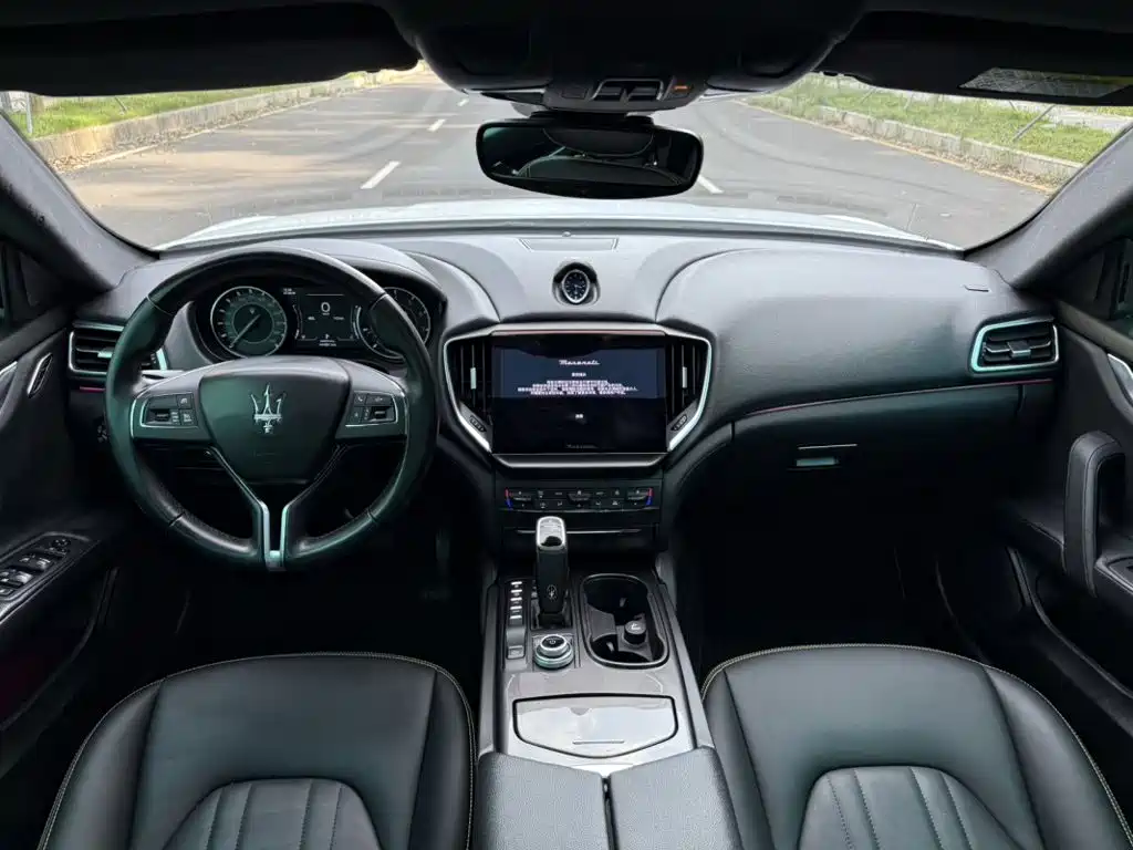 Maserati Ghibli — фото 6