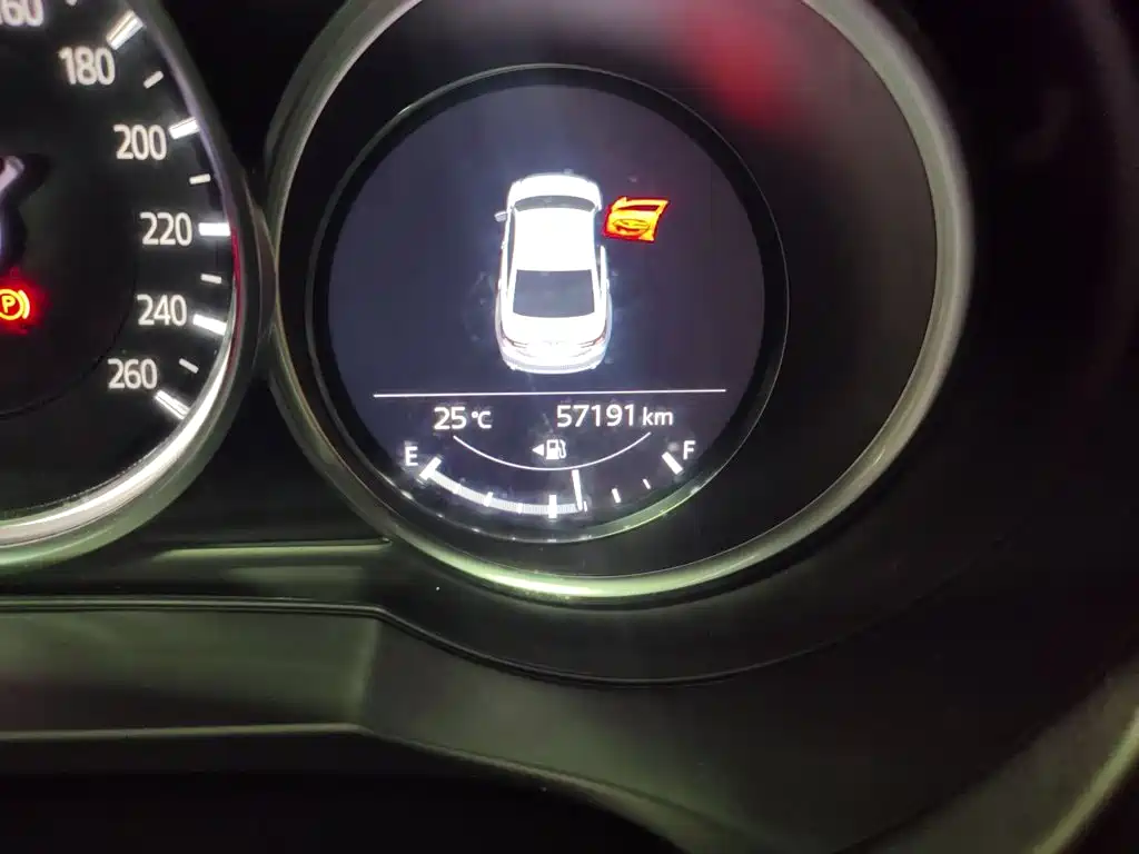 Mazda Atenza — фото 11