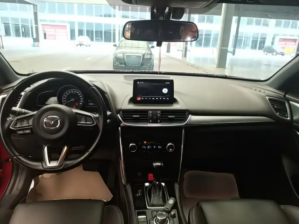 Mazda CX-4 — фото 10