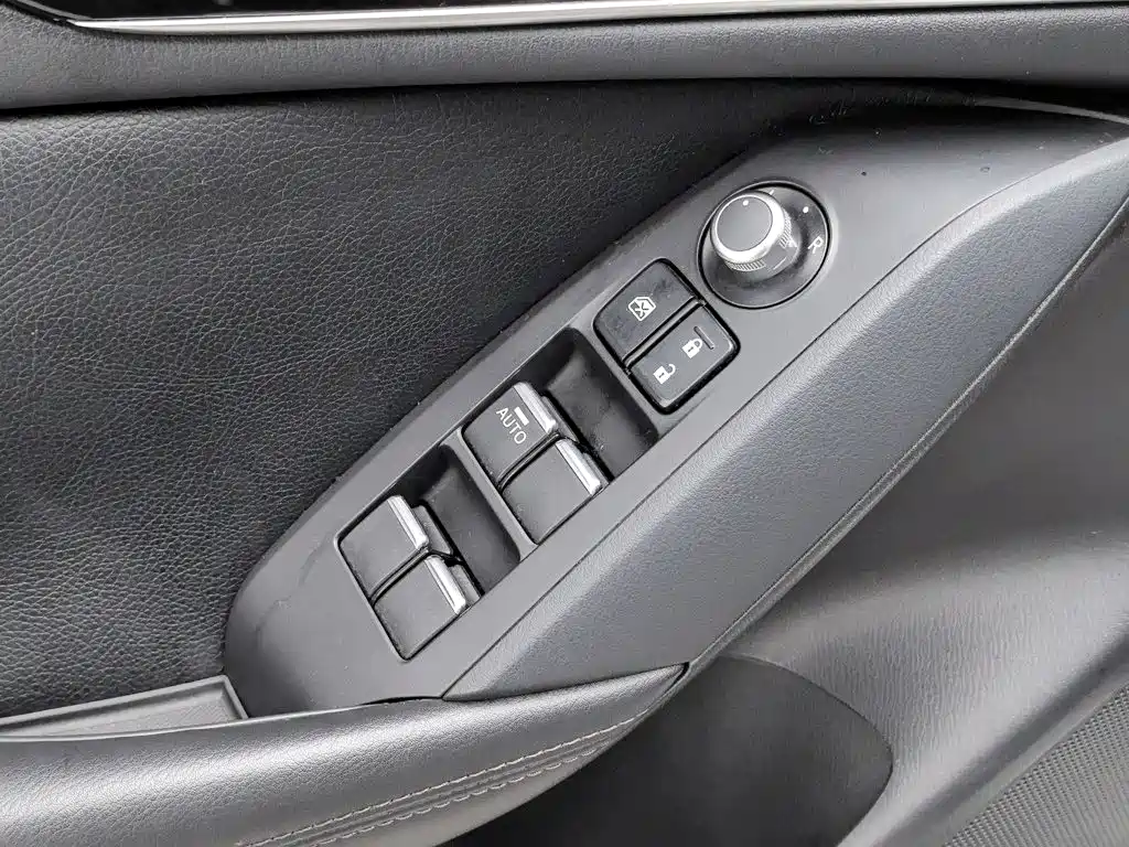 Mazda CX-4 — фото 9