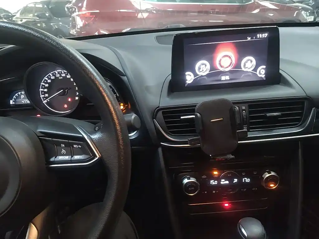 Mazda CX-4 — фото 10