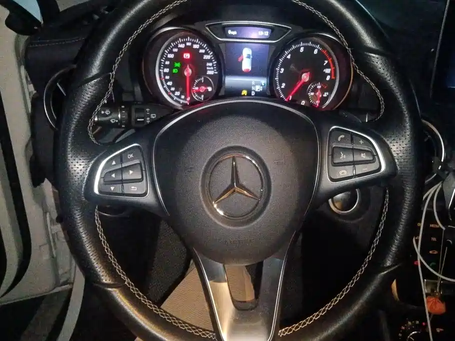 Mercedes-Benz GLA — фото 15