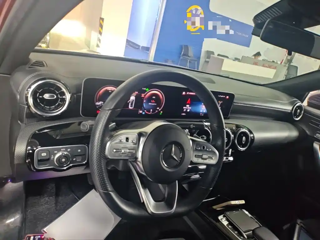 Mercedes-Benz A-Class — фото 10