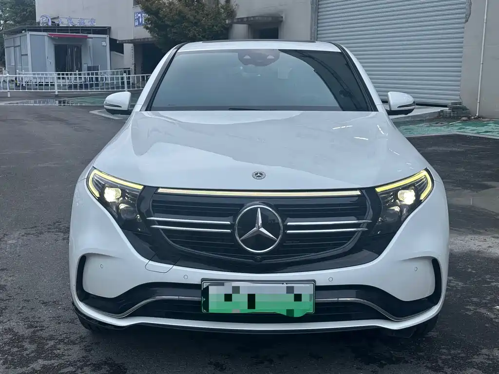Mercedes-Benz EQC — фото 2
