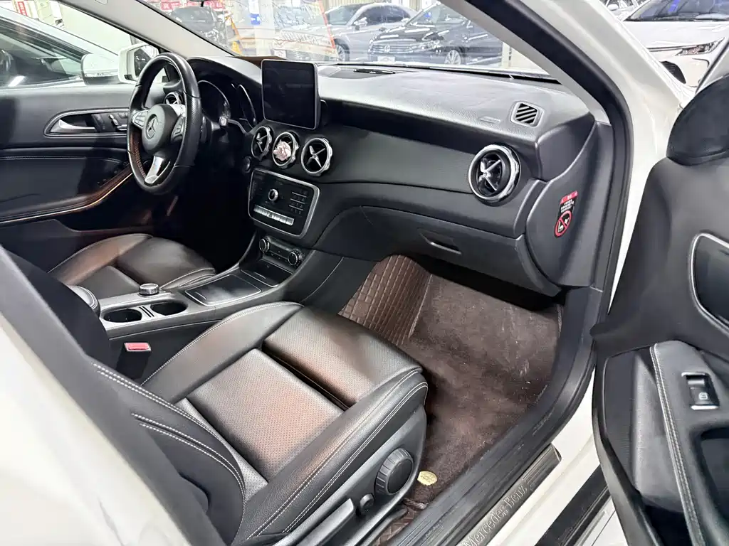 Mercedes-Benz GLA — фото 21