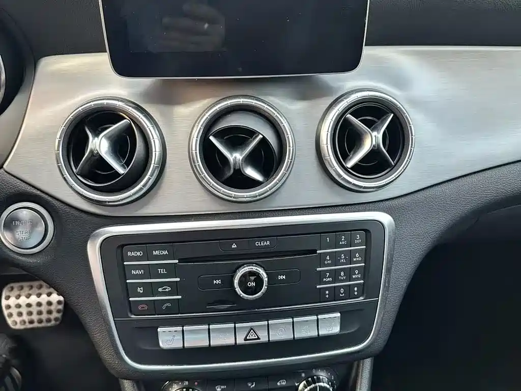 Mercedes-Benz CLA (Import) — фото 13
