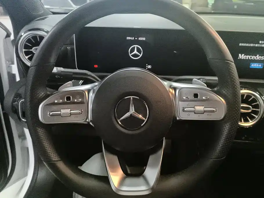 Mercedes-Benz A-Class — фото 14
