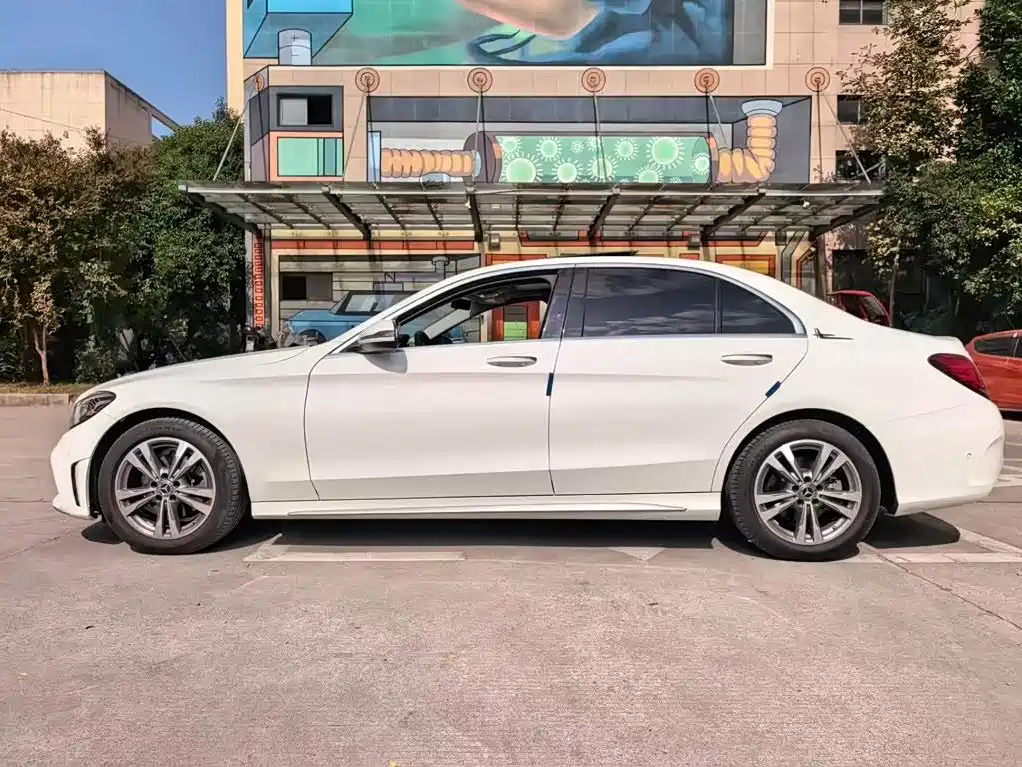 Mercedes-Benz C-Class — фото 14
