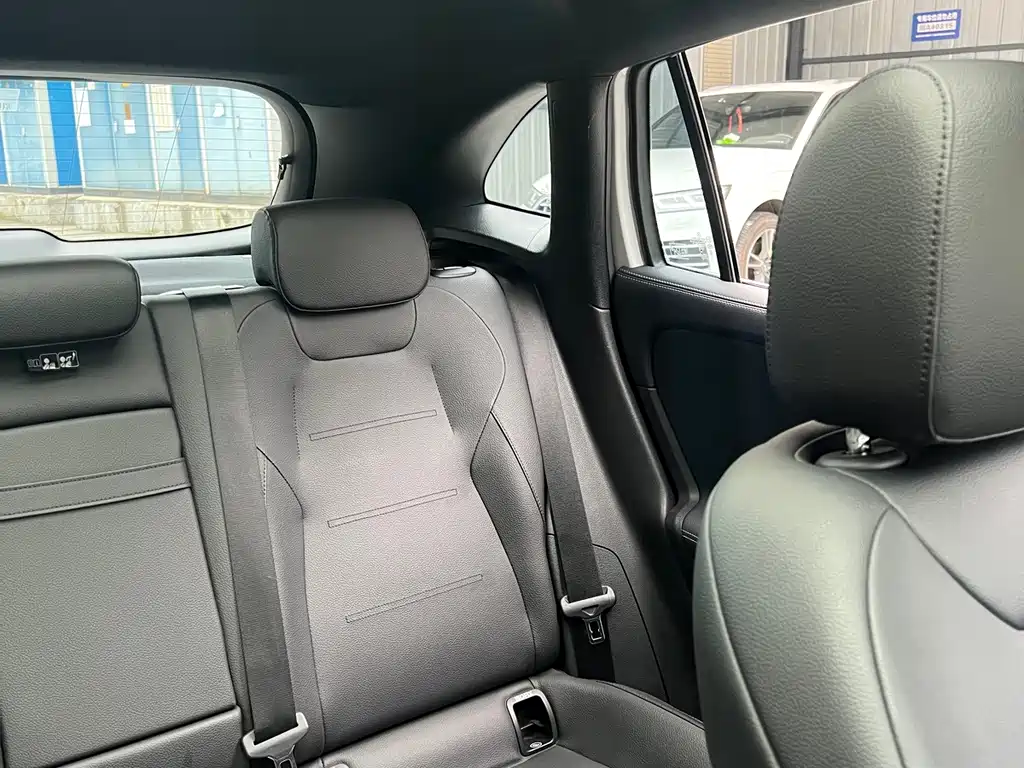 Mercedes-Benz GLA — фото 11