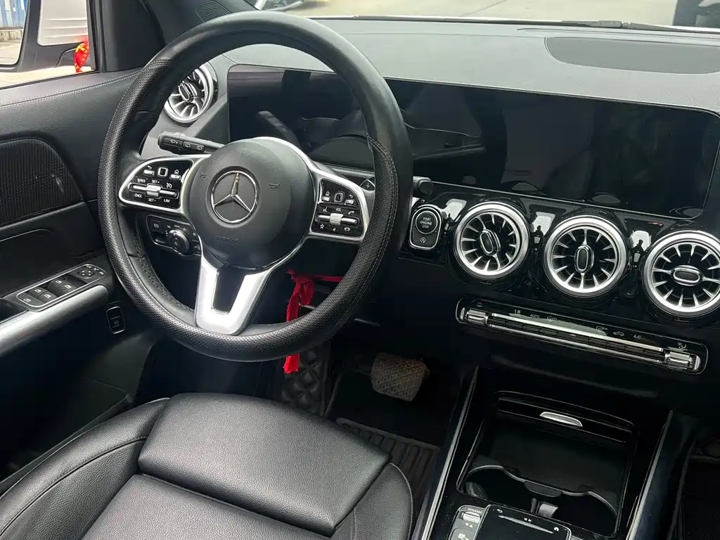 Mercedes-Benz GLA — фото 7