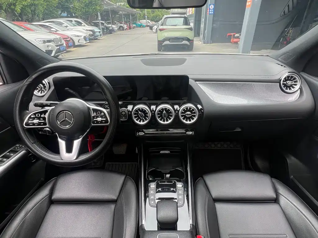 Mercedes-Benz GLA — фото 8
