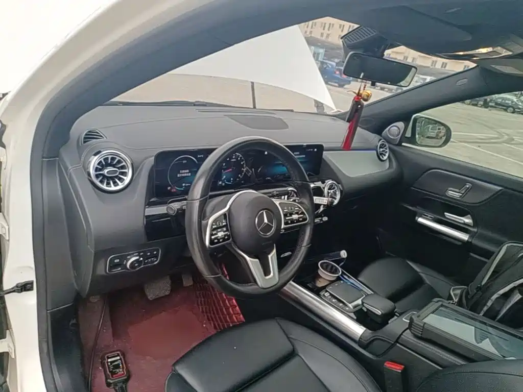 Mercedes-Benz GLA — фото 10