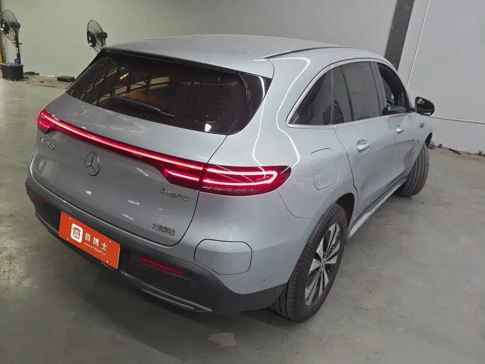 Mercedes-Benz EQC — фото 3