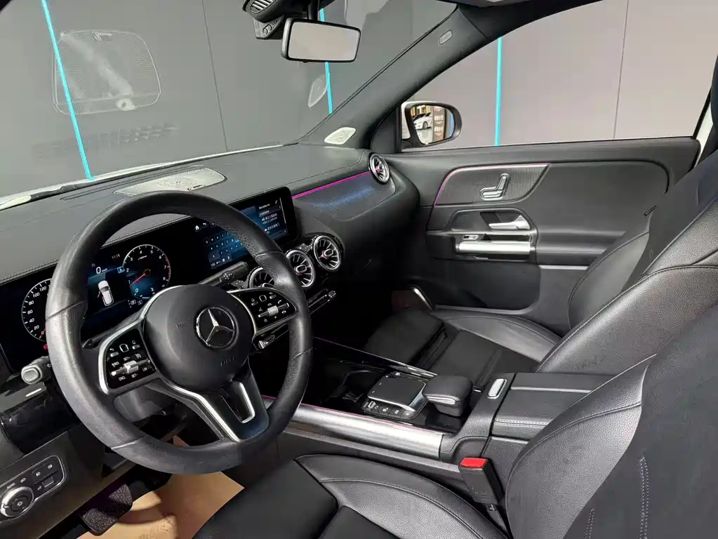 Mercedes-Benz GLA — фото 11
