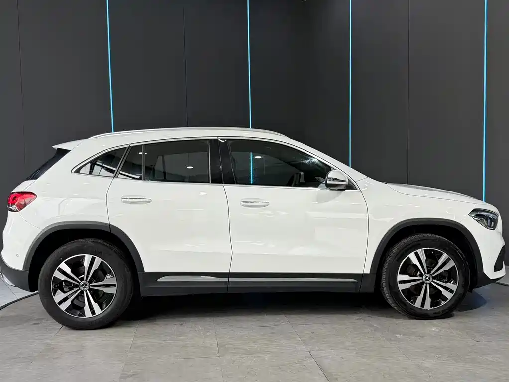 Mercedes-Benz GLA — фото 4