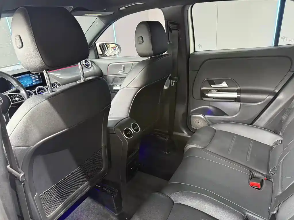 Mercedes-Benz GLA — фото 10