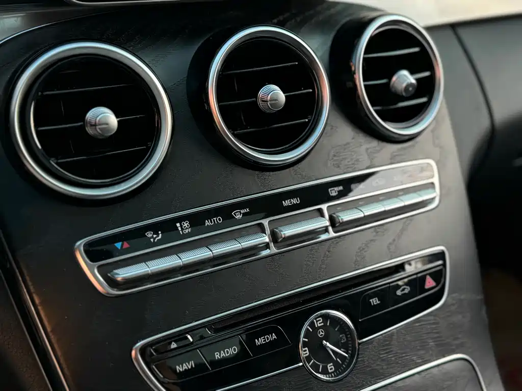 Mercedes-Benz C-Class — фото 16