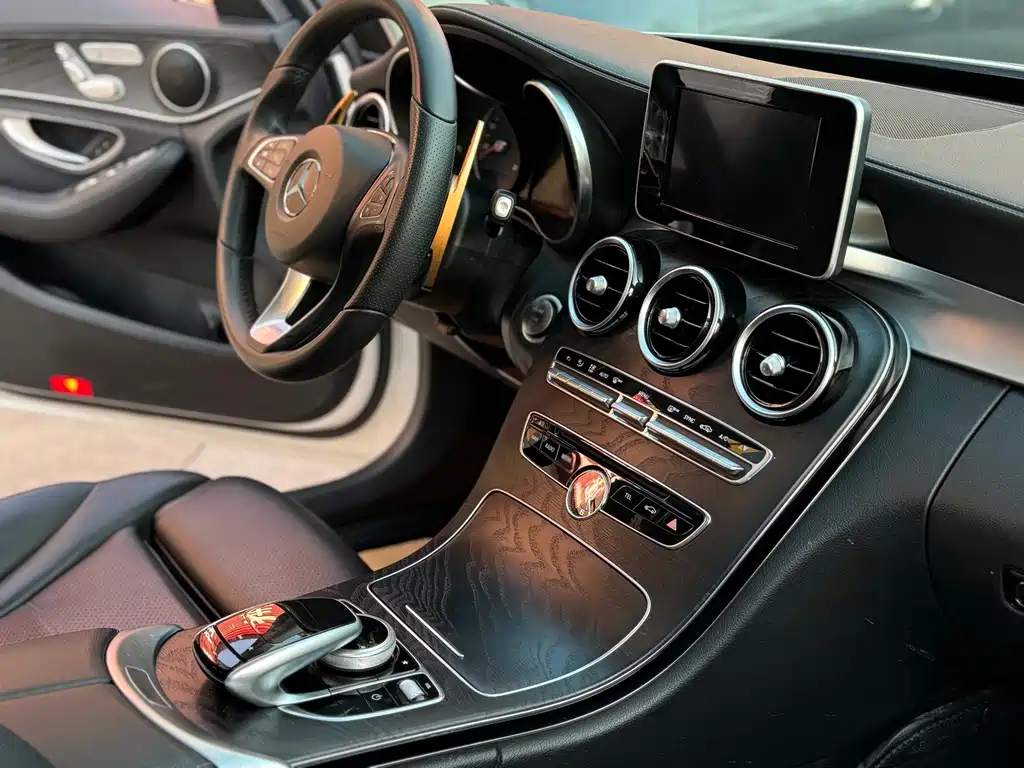 Mercedes-Benz C-Class — фото 19