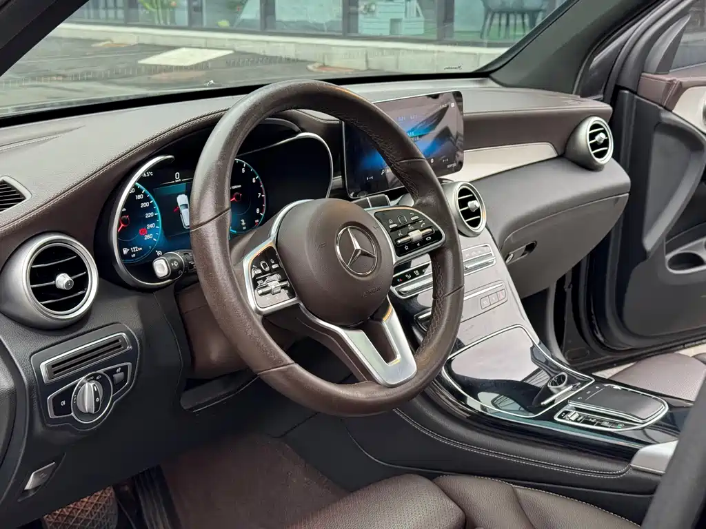 Mercedes-Benz GLC — фото 5