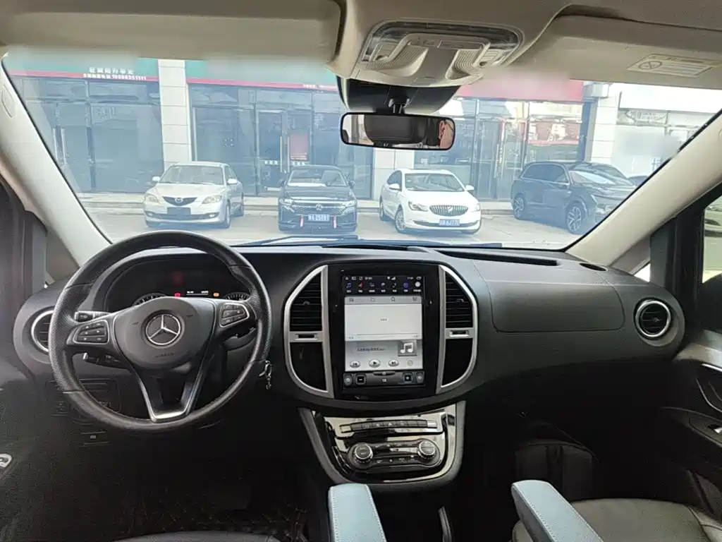 Mercedes-Benz Vito — фото 10