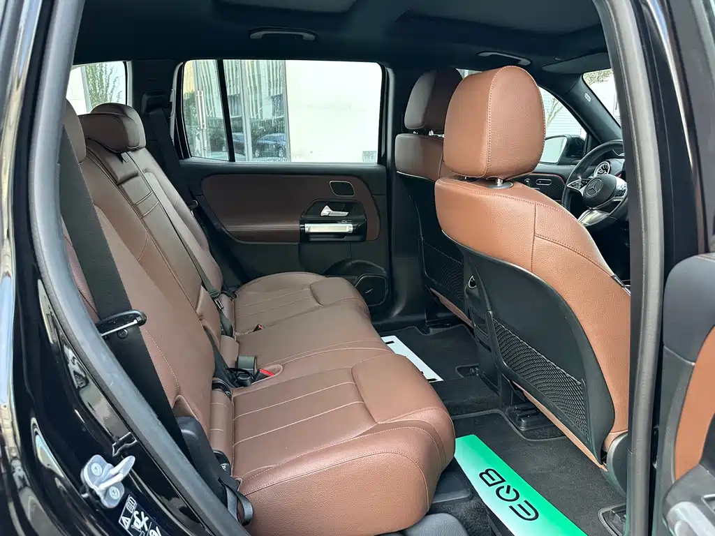 Mercedes-Benz EQB — фото 10