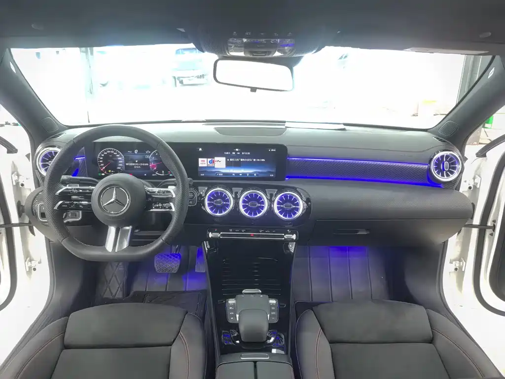 Mercedes-Benz A-Class — фото 10