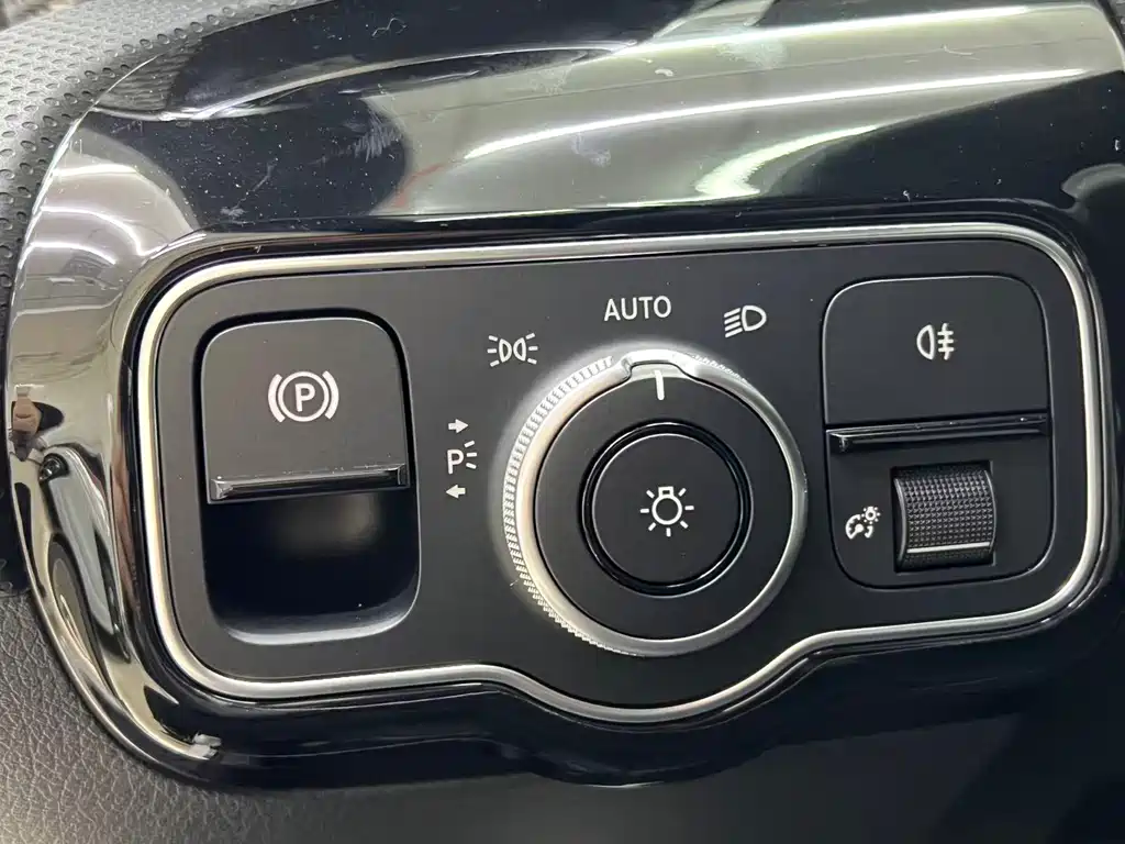 Mercedes-Benz A-Class — фото 15