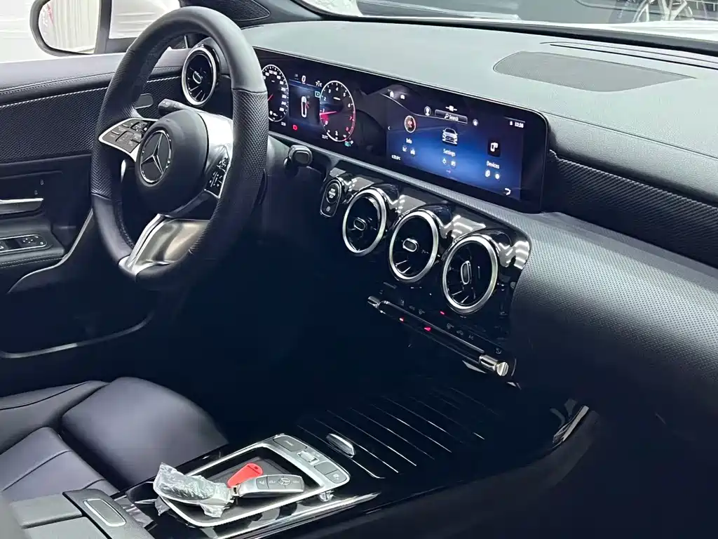 Mercedes-Benz A-Class — фото 20