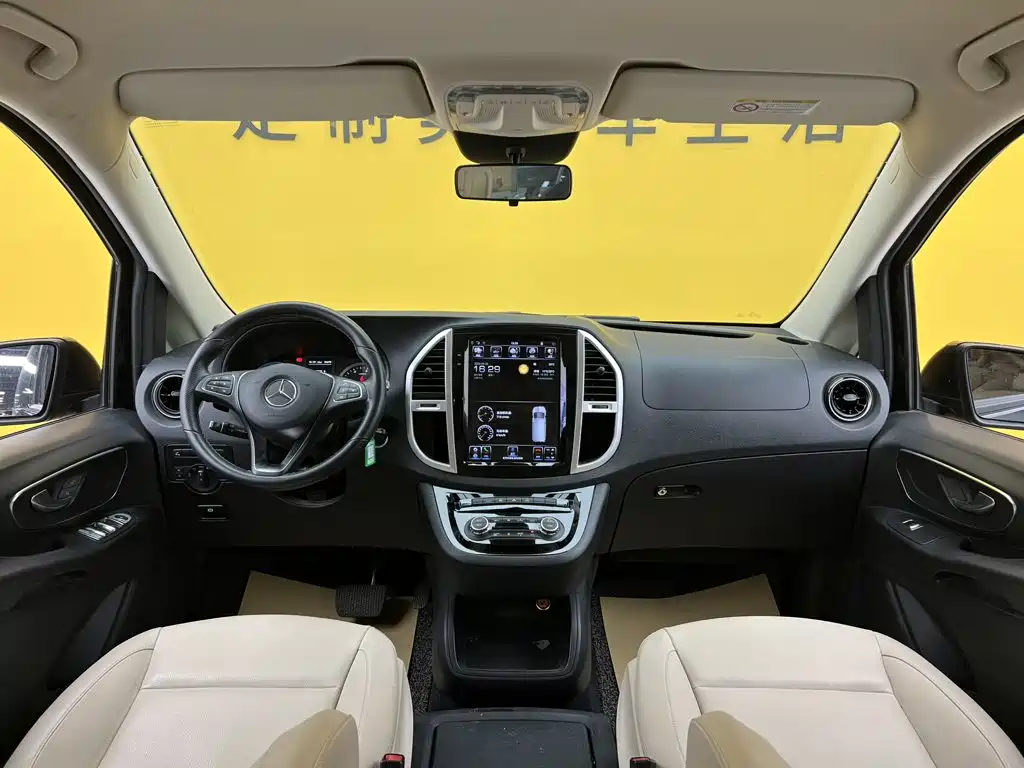 Mercedes-Benz Vito — фото 13