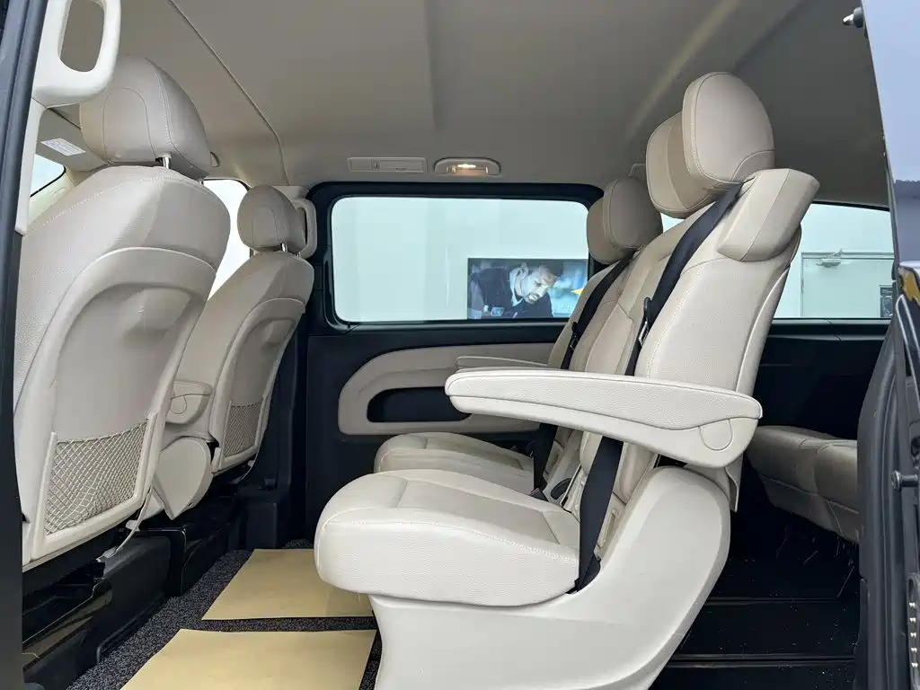 Mercedes-Benz Vito — фото 25