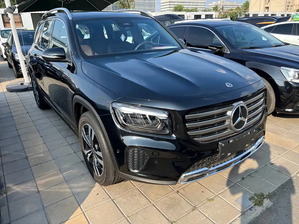 Mercedes-Benz GLB — фото 3
