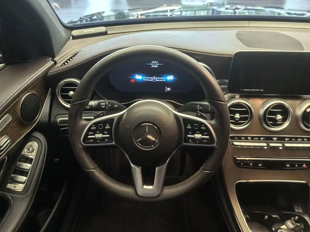 Mercedes-Benz GLC — фото 10
