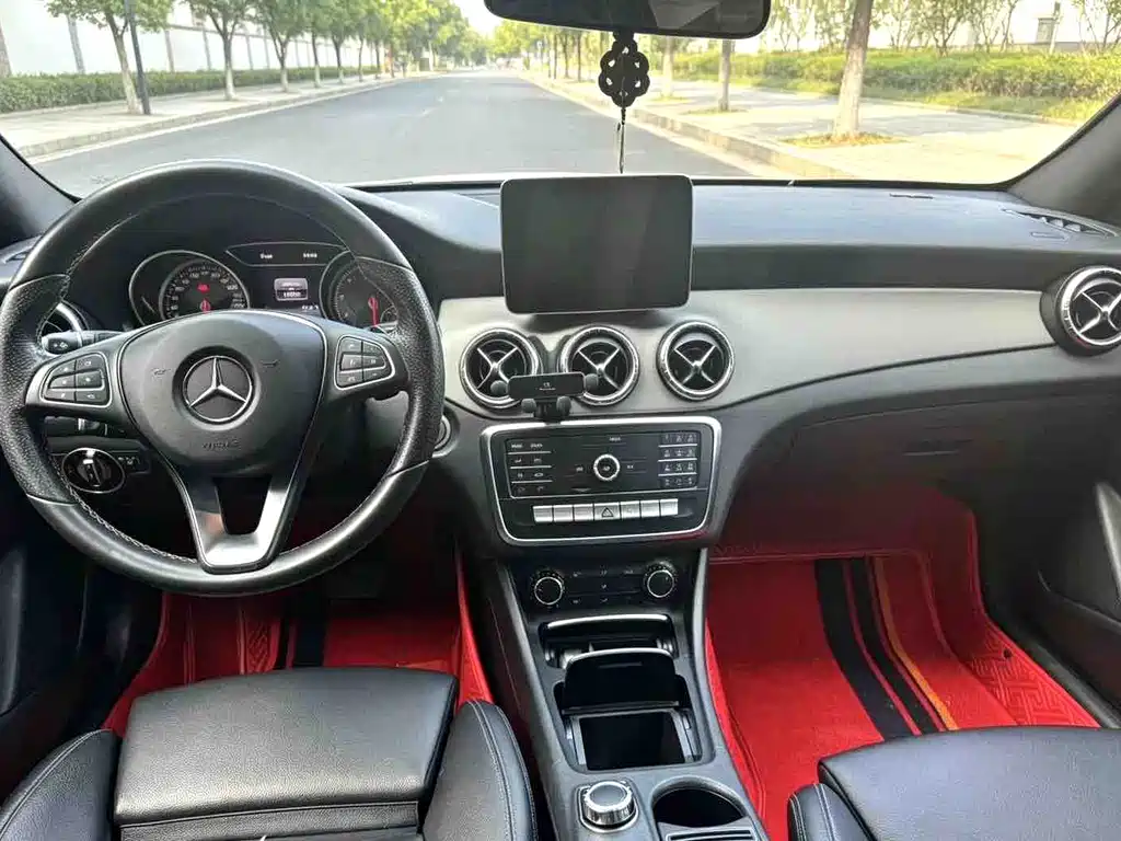 Mercedes-Benz CLA (Import) — фото 3