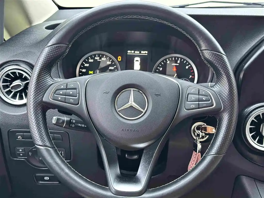 Mercedes-Benz Vito — фото 21