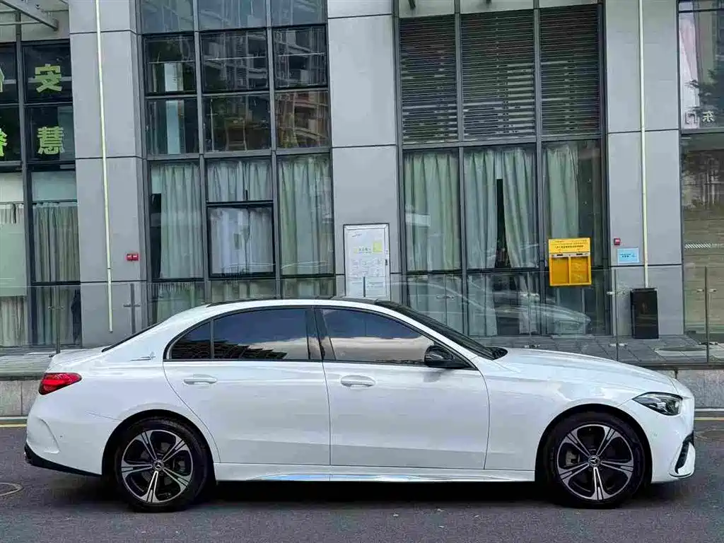 Mercedes-Benz C-Class — фото 4