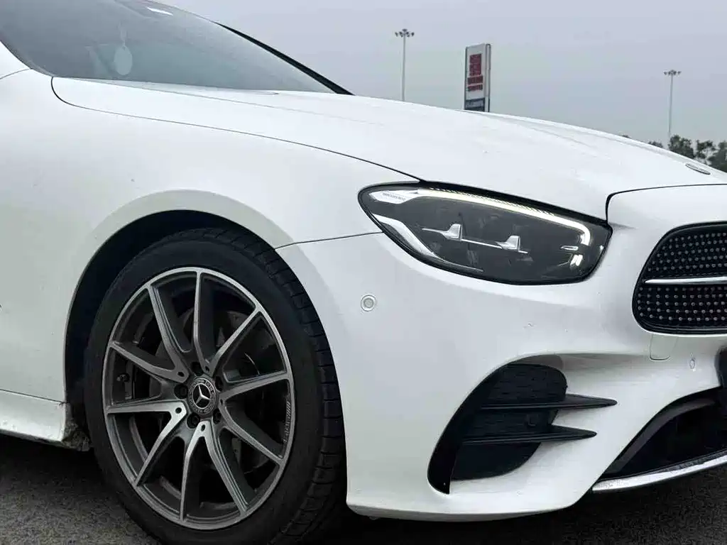 Mercedes-Benz E-Class (Import) — фото 4