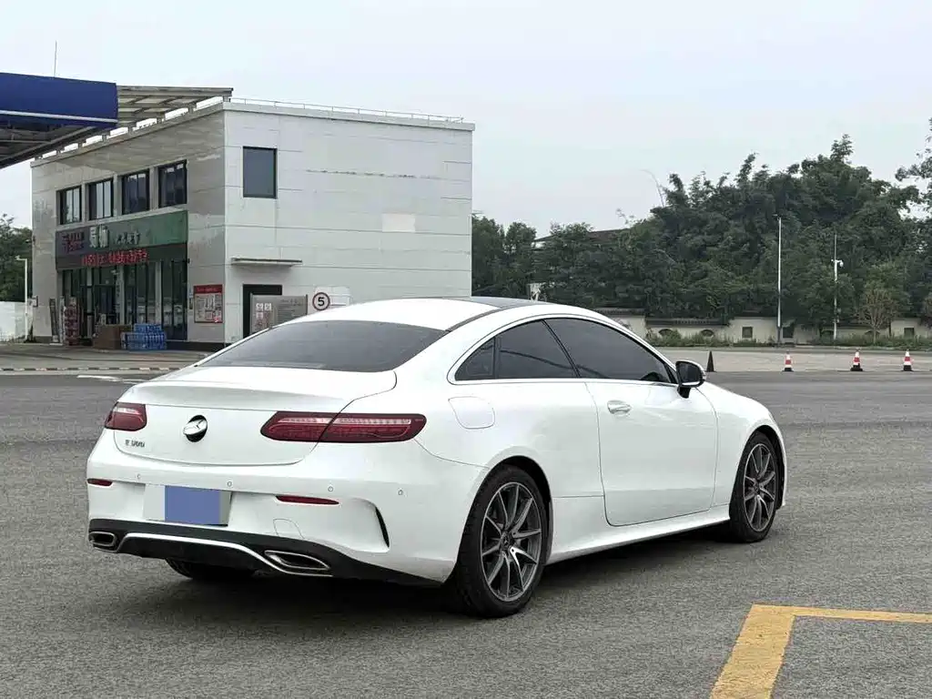Mercedes-Benz E-Class (Import) — фото 8