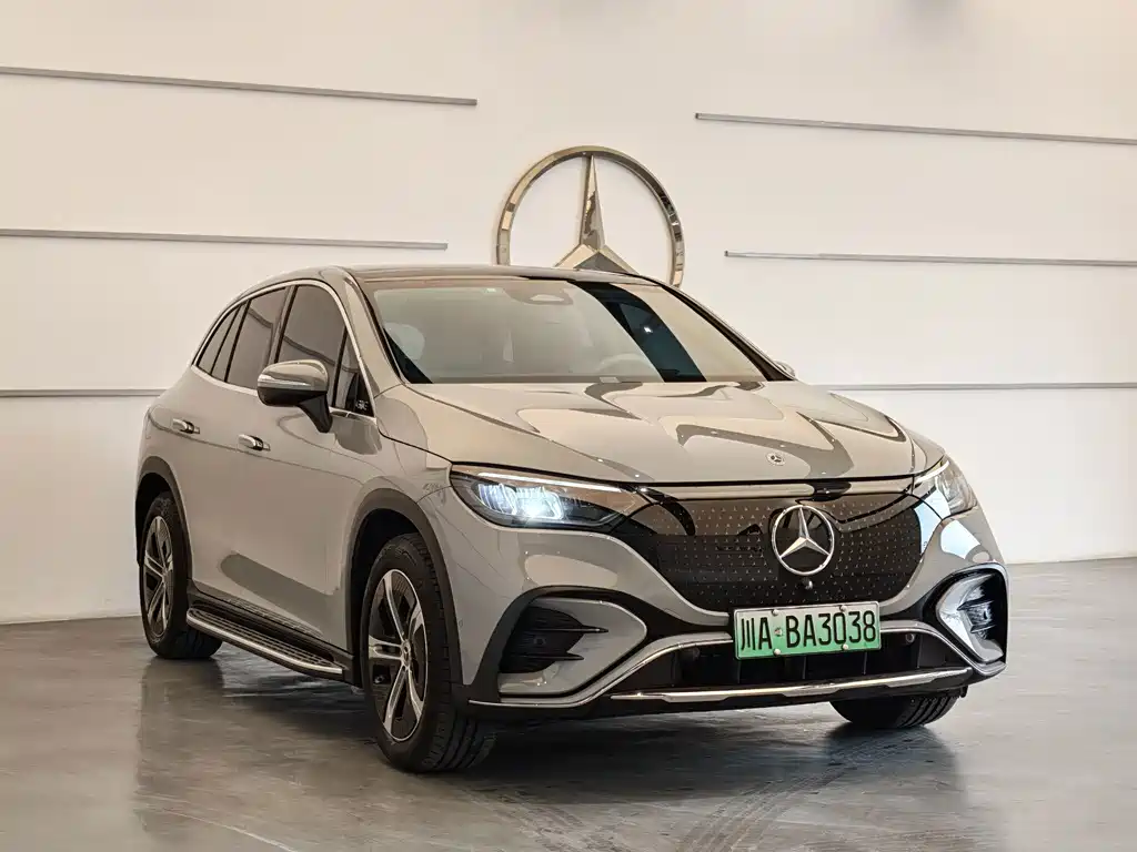 Mercedes-Benz EQE SUV — фото 3