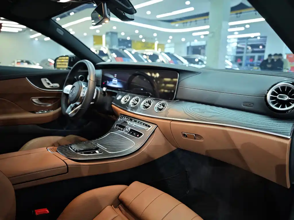 Mercedes-Benz E-Class (Import) — фото 10